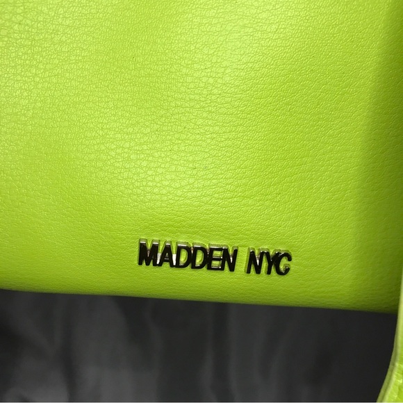 NWT Madden NYC Daisy Floral Zip Chain Mini Backpack with Matching Wallet Pouch - Picture 4 of 12